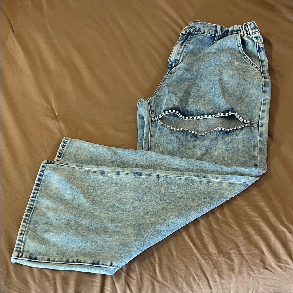 Stylish Blue Denim Jeans with Pearl Detail